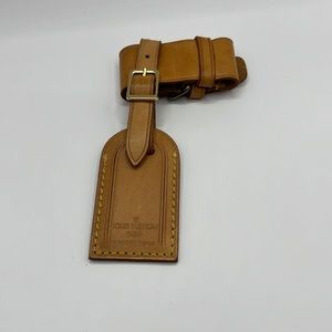 Small Louis Vuitton Luggage Tag & Poignet Set